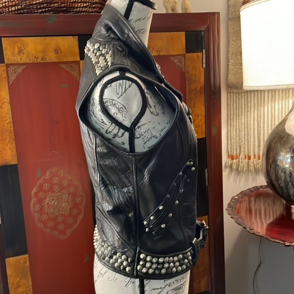 True Religion Vintage  Fabulous softest   Studded Leather vestSZ Med runs Small - Picture 13 of 16